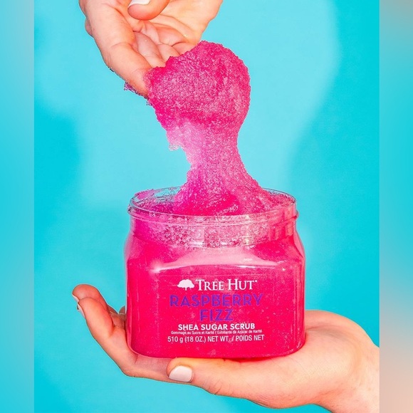 Tree Hut Raspberry Fizz Shea Sugar Scrub 18oz - Picture 3 of 4
